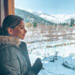 Aparnaa Bajpai Instagram - After breaking our bones with some climbing lessons, we thought we’ll come to this place & relax our muscles in this warm cozy place 🥶😅 Manali - मनाली, Himachal Pradesh