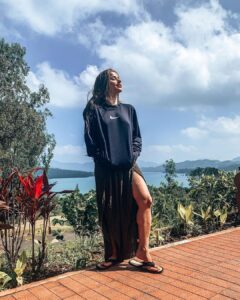 Aparnaa Bajpai Instagram - “Don’t seek, don’t search, don’t ask, don’t knock, don’t demand – relax. If you relax it comes, if you relax it is there. If you relax, you start vibrating with it.” – osho Mulshi