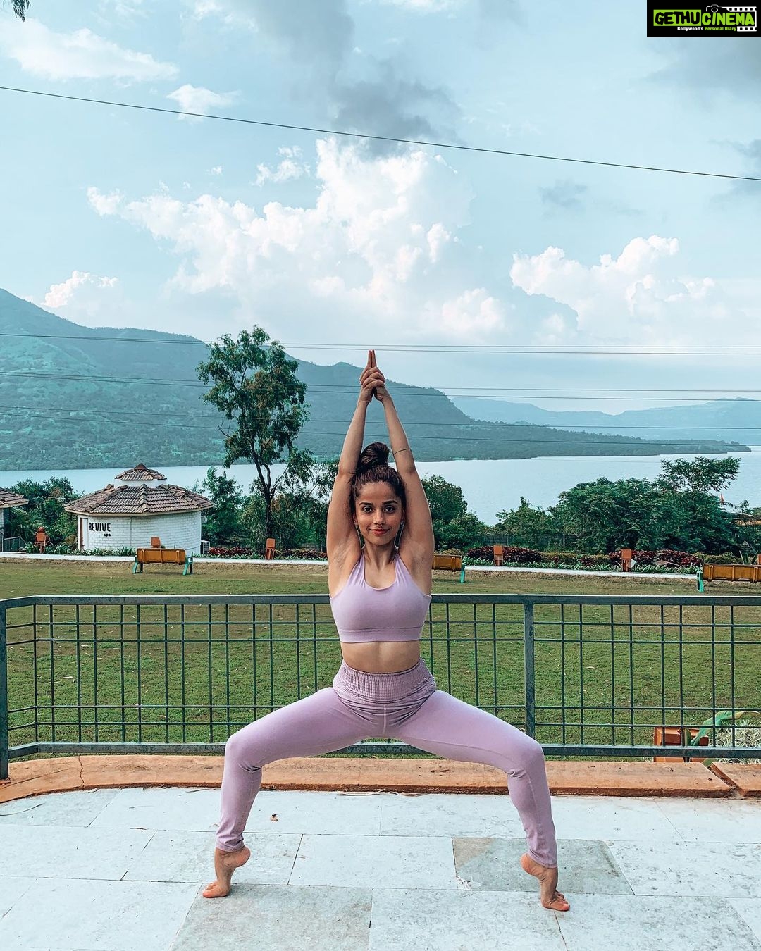 Aparnaa Bajpai Instagram - Your heart is your healing center. Come into a place of love & you’ll find a whole new perspective. :- #wordsbyaparnaa . . . . #yoga #yogateatcher #yogapractice #yogajourney #yogainspiration #yogaposes #yogaeveryday #yogalife #flexibleyogis #yoga_day_every Mulshi