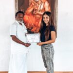 Aparnaa Bajpai Instagram - ✨ I feel blessed to have gotten direct guidance from Ramesh Sir. This month has been a challenging & informative period, understanding the real essence of real yoga from the man himself who taught selflessly for FREE for 10 years in Mysore. I totally resonate with his ideology when he says SHARE the knowledge of yoga with everybody. I can only pay my respect and wish him all the best on his vision of making Yoga a non-business art/knowledge🙏🏻 @rameshshetty_yoga_shala Mysore Ashtanga Yoga Shala