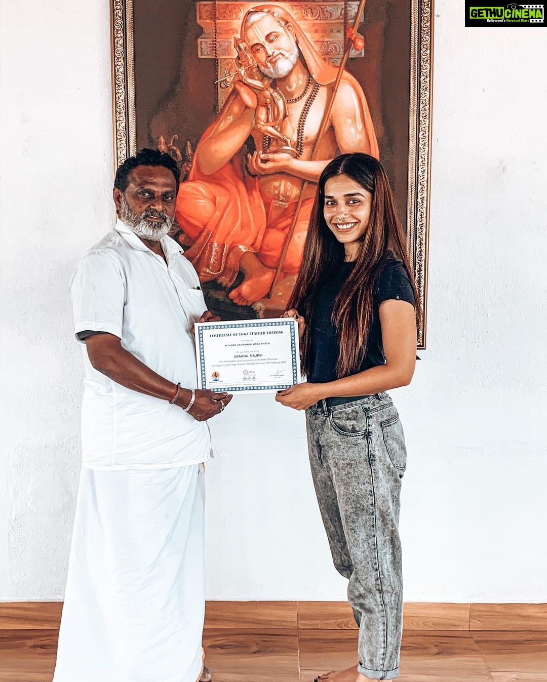 Aparnaa Bajpai Instagram - ✨ I feel blessed to have gotten direct guidance from Ramesh Sir. This month has been a challenging & informative period, understanding the real essence of real yoga from the man himself who taught selflessly for FREE for 10 years in Mysore. I totally resonate with his ideology when he says SHARE the knowledge of yoga with everybody. I can only pay my respect and wish him all the best on his vision of making Yoga a non-business art/knowledge🙏🏻 @rameshshetty_yoga_shala Mysore Ashtanga Yoga Shala