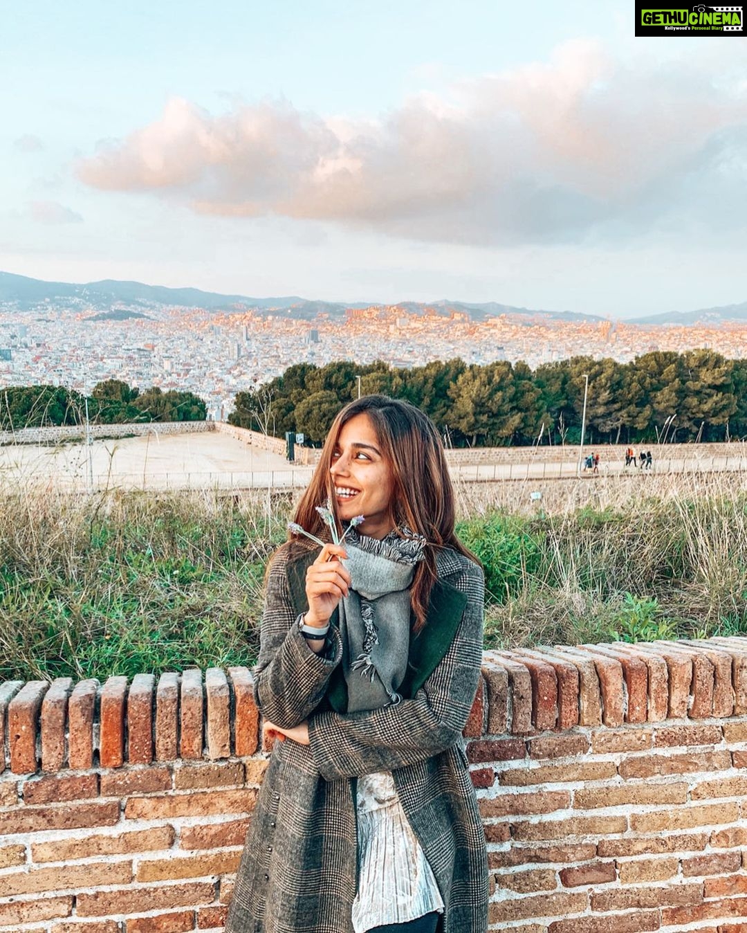 Aparnaa Bajpai Instagram - Are you living your moment or just scrolling through? - The view of this beautiful city behind me was a moment to live & the smell of lavenders was truly divine. I lived that moment, captured & stored📸 - The idea to put up pictures on insta should be to share stories, inspire & motivate. We need to learn how to discern from real to superficial. I think the idea of sharing pictures on social media, shouldn’t be to show how easy and lovely my life is or how better is it than yours. Be it travel or whatever is it that you all follow. Follow it for inspiration, for motivation, for learning, for listening to real stories & most importantly for love... Don’t follow it for comparison, for judgement, for feeling small of yourself, for hate. Cuz, then my love the problem is not in social media but in how you use social media. Are you constantly scrolling through and getting depressed at looking at perfect lives of others, cursing yourself for not having the same or cursing others for having it??? There is no perfect here!!! We’re all in the same game, juggling and trying to make the best of all we can. As for me, I am on this transformational journey on this planet and I like to share the new things I’m discovering and learning about myself. Cuz you know what it might help someone and social media is the medium;) I choose to watch the content I resonate with and the ones I don’t, I let is pass by with Love not hatred😇 And mostly importantly, I get back to real life🥳 Stop spending your time too much into scrolling. Watch what you like to learn and get inspired from. Share your stories, collaborate and uplift the societies. And then disengage & detach💃 Ok bye👋🏻 I’m going on a social media detox for I don’t how how long. Will come back with awesome pictures soon & many many memories 😘😘😘 #wordsbyaparnaa Spain