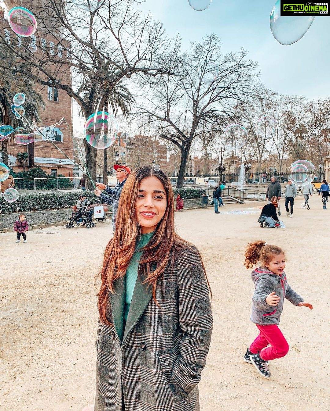 Aparnaa Bajpai Instagram - ๐ This moment, right now is the reality. Rest is all an illusion, a trick of your mind. Embrace the inner child in you. Acknowledge the pure innocence in you. Touch that corner of Love & operate from this divine bowl. Stop living to impress others & start living for your soul๐ #wordsbyaparnaa . . . #positiveaffirmations #soulsearching #souljourney #selfreflection #selfhealing Barcelona, Spain