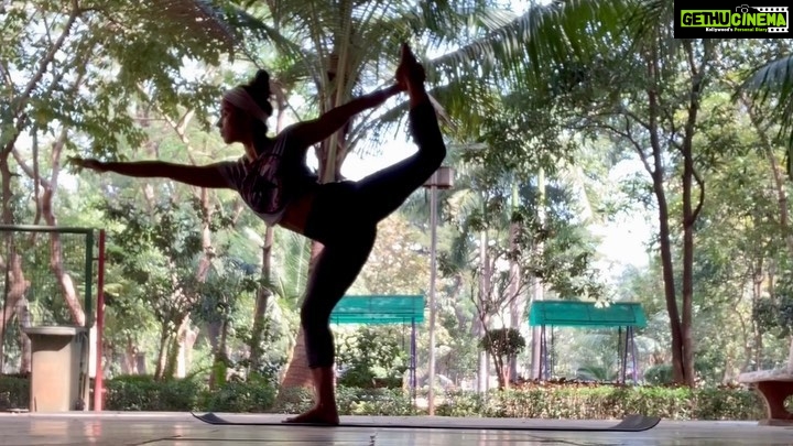 Aparnaa Bajpai Instagram - Flow🧘🏼♀️ . . . #yoga #yogainspiration #yogapractice #yogaeverydamnday #yogaanywhere #yogagirl #yogi #yogalife #yogalove #yogalover #yogachallenge #yogalifestyle #yogatime #yogagram #yogaflow PlanetEarth