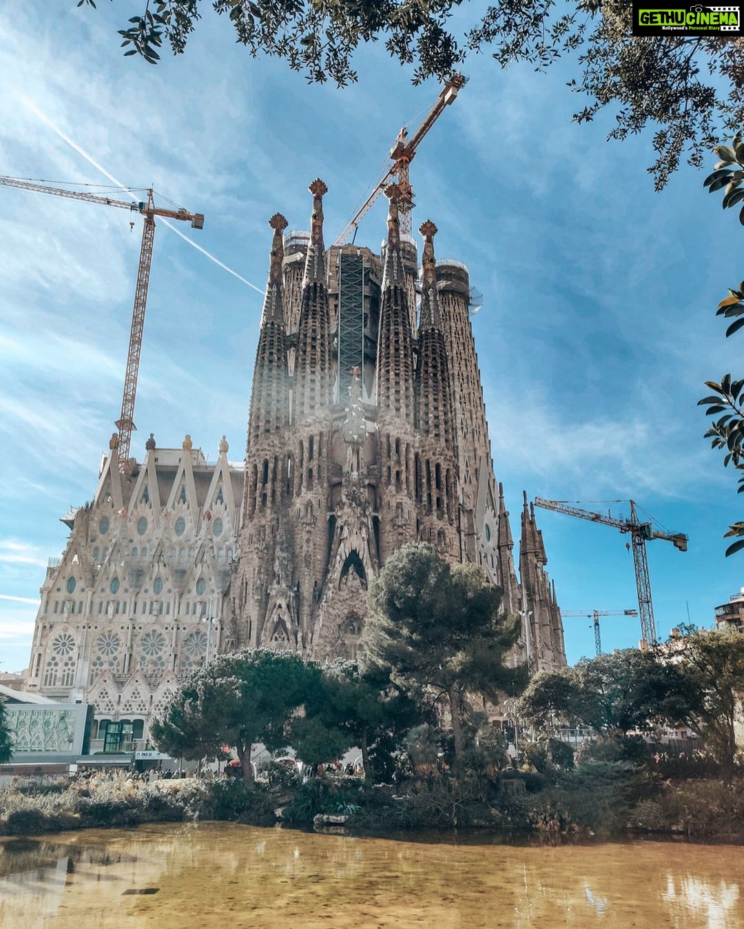 Aparnaa Bajpai Instagram - Antoni Gaudí’s divine architecture walking tour!! •La Sagrada Familia: Gaudi’s last, unfinished Roman Catholic Church. •Casa Milà-La Pedrera: criticized for its design & rejected by the public back then! (Why?😍) •Casa Batllò: Gaudí’s masterpiece also known as House of Bones, structured with skeletal, bones & dragon designs. . . . #spain #barcelonaspain #travel #travelgram Barcelona, Spain