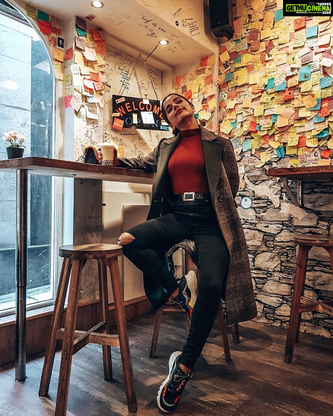 Aparnaa Bajpai Instagram - On a postit note: lets be kinder🙏🏻 Little postits on the wall behind me, in Dublin. We remind ourselves of all the tiny chores of our lives by writing them down on these little chits. All put together, it becomes quite a significant life. . . . #postits #dublin #ireland #postitnoteart #postitnotes #travel #travelling #travelgram Dublin, Ireland