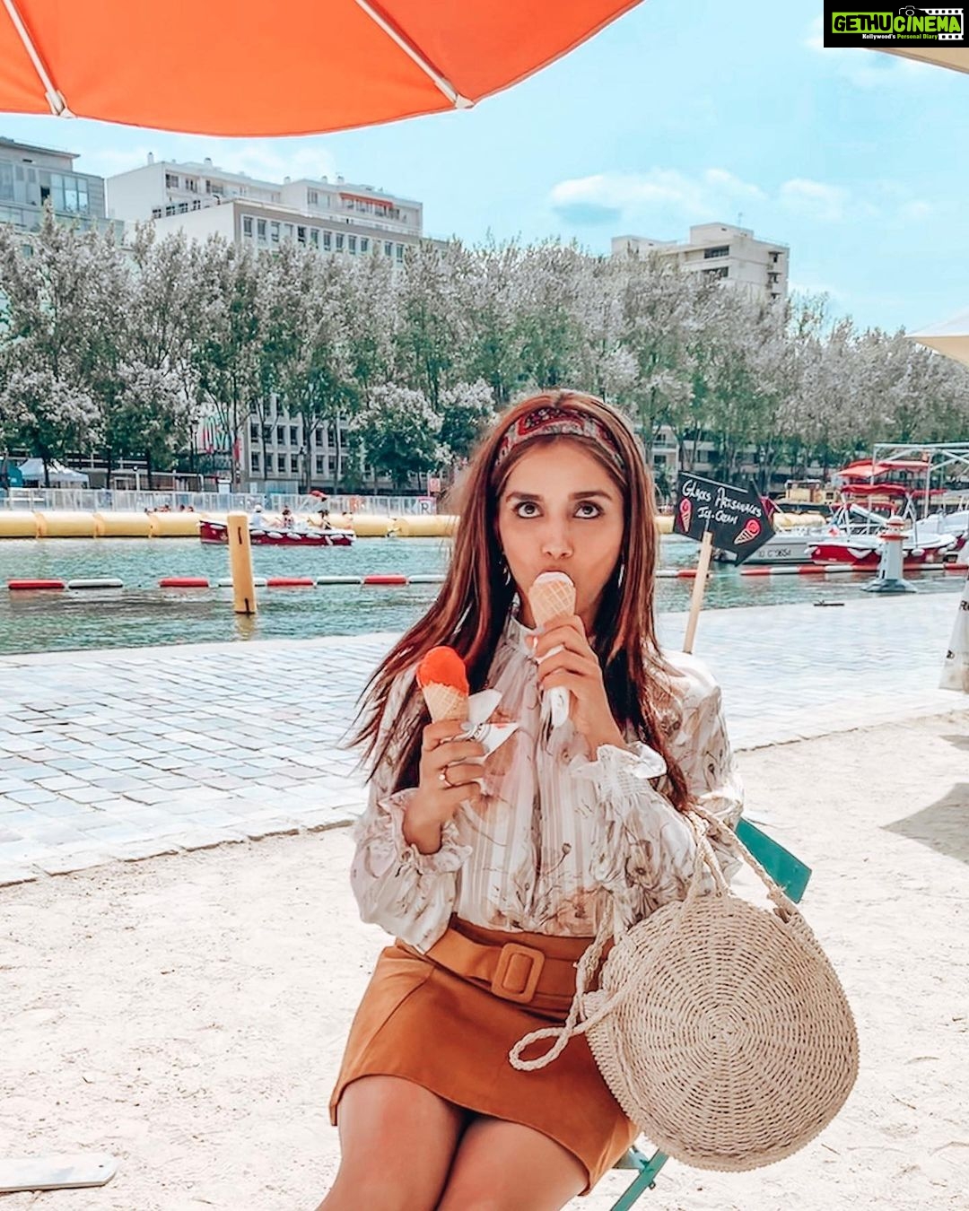 Aparnaa Bajpai Instagram - Raspberry or coconut 🥥 Which one would you choose? In fond memories of Vegan sorbets 🌱 Jàures Paris