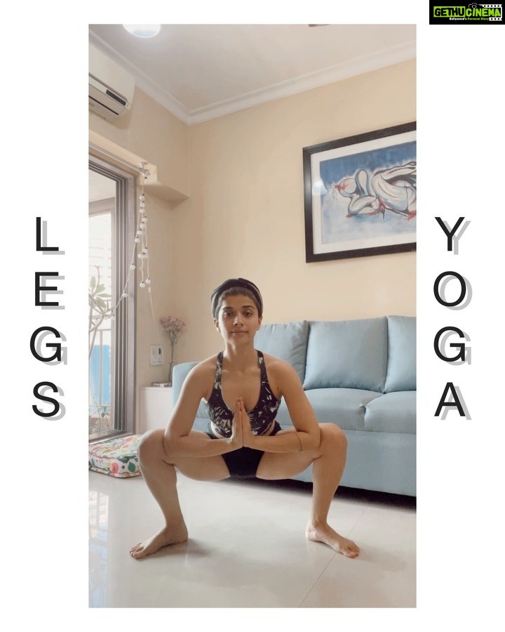 Aparnaa Bajpai Instagram - SWIPE➡️➡️ Yoga Infused Legs workout. Try these dynamic movements & thank me later🙋🏻♀️ . . . . . . . . #yoga #yogagirl #yogapose #yogapractice #yogalove #yogateacher #instayoga #yogapants #legday #legs