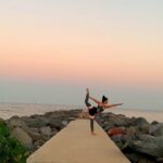 Aparnaa Bajpai Instagram - Paying my respect to the sea, the land and the air and all the beings we share our planet earth with🙏🏻 #worldenvironmentday #yoga #yogini #yogi #maputo #mozambique Mozambique