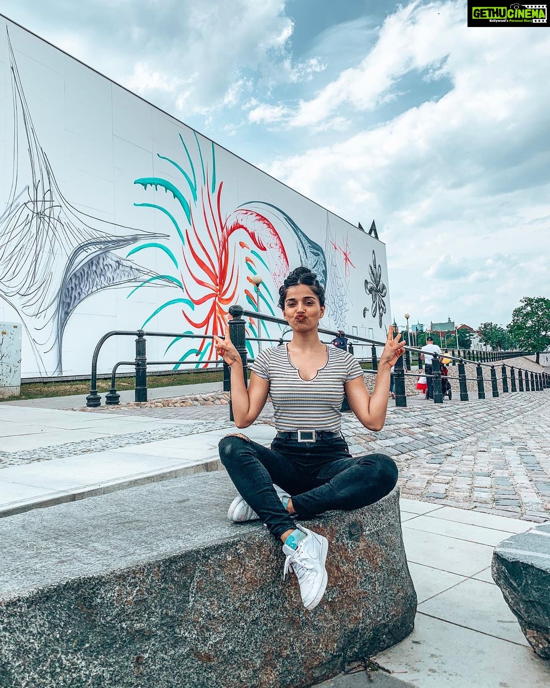 Aparnaa Bajpai Instagram - Peace out✌🏻 What are you worried about? What are you constantly waiting for, wanting more, expecting more. Wanting that extra bucks in your pocket, that extra ego boost, that extra attention from people, that extra recognition and praise and love, that x outfit, x car, x house, X job?? You would never stop wanting but do you ever pause to look around and appreciate and thank for what you already have and people don’t? Do you ever give instead of wanting that extra attention? Do you ever give to the society instead of wanting that extra? Do you care instead of the care you always want? Your wants will never die but do you wanna die with always wanting something? For me, happiness isn’t something which I derive out of other things or other people. The experiences in my life does give me momentarily pleasure and may be life long memories but in the end, it is the person I discover and I become through these experiences is what gives me happiness. Happiness is in giving than expecting. Happiness is in accepting then blocking. Happiness is in letting go then holding it back. Happiness is in being than in wanting. #wordsbyaparnaa . . . #stopcomplaining #stopblaming #startliving #lookwithin #give #love #nature #enviornment #animals #humans #gratitude #peaceout Poland
