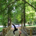 Aparnaa Bajpai Instagram - If Matrix had a yogi dodging bullets😇 . . . #travel #yoga #travelbucketlist #madrid #spain #worldofyoga_feature El Retiro - Jardines del Buen Retiro de Madrid