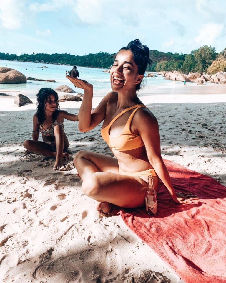 Aparnaa Bajpai Instagram - Swipe left to see my Memories from Seychelles🇸🇨 •World heritage sights🎗 •french speaking🇫🇷 •bob marley vibe👅 •conservation of coco de mer🍑 •nature preserved🌱 •care for tortoises 🐢 •pristine beaches: clear water🌊 •white sand👙 •birds flocking around🐦 •less pollution ⛴ •transportation not easy🚘 •quite expensive💵 . . . #africa #seychelles #snorkeling #victoria #travelbucketlist #travelgram #travelblogger #worldgeritagesight #cocodemer