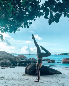 Aparnaa Bajpai Instagram - Swipe left to see my Memories from Seychelles🇸🇨
•World heritage sights🎗
•french speaking🇫🇷
•bob marley vibe👅
•conservation of coco de mer🍑
•nature preserved🌱
•care for tortoises 🐢
•pristine beaches: clear water🌊
•white sand👙
•birds flocking around🐦
•less pollution ⛴
•transportation not easy🚘
•quite expensive💵
.
.
.
#africa #seychelles #snorkeling #victoria #travelbucketlist #travelgram #travelblogger #worldgeritagesight #cocodemer