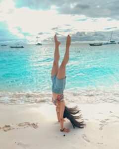 Aparnaa Bajpai Instagram - “Yoga does not just change the way we see things, it transforms the person who sees.” –B.K.S Iyengar
.
.
.
#yoga #beach #travelbucketlist #zanzibar #nungwibeach #zanzibarisland #tanzania #travel