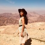 Aparnaa Bajpai Instagram - Morning view👀 . . . #petra #jordan #wadirum #travelshot #travelphotography #travelblogger #travelblogger Jordan