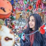 Aparnaa Bajpai Instagram - Smile, It is the key that fits the lock of everybody's heart💕 . . . #travel #traveller #mytravelstories #glocalchild #travelbucketlist #travelholic #travelgram #travelshot #blogger #goglocal #russia #moscow #izmailovomarket #sonyalpha Izmailovo, Ivanovskaya Oblast', Russia