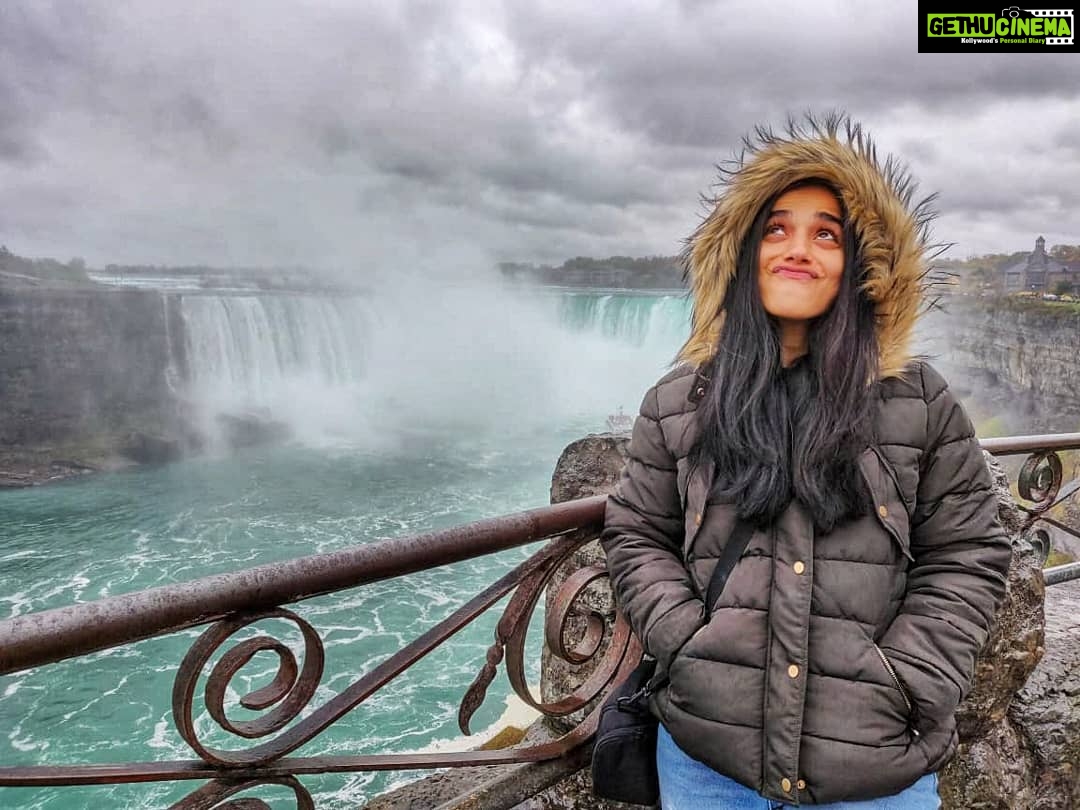 Aparnaa Bajpai Instagram - 🍁 . . . #travel #traveller #mytravelstories #glocalchild #travelbucketlist #travelholic #travelgram #travelshot #blogger #goglocal #canada #montreal #toronto #niagrafalls Canada