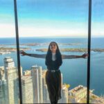 Aparnaa Bajpai Instagram - Life💙 . . . #travel #traveller #mytravelstories #glocalchild #travelbucketlist #travelholic #travelgram #travelshot #blogger #goglocal #canada #montreal #toronto Canada