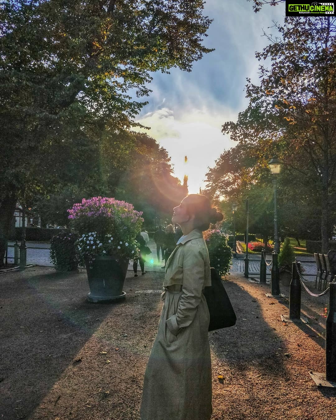 Aparnaa Bajpai Instagram - The sun and I have become best friends these days🌞 #travel #glocalchild #traveller #mytravelstories #glocalchild #helsinki #finland Helsinki