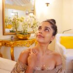 Aparnaa Bajpai Instagram - Day spent well!! After a spa and the most amazing hyaluronic facial I got done at @goldustbali #bali #knowbali #traveller #travel #glocalchild #mytravelstories #blogger #goldustbali Goldust beauty lounge