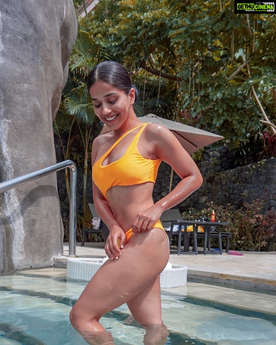 Aparnaa Bajpai Instagram - I came to Bali, only to stay in the pool💦 #waterbabywhocannotswim #bali #ubud #travel #glocalchild #traveller #mytravelstories Padma Resort Ubud