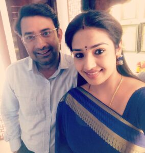 Aravind Akash Instagram - At shooting......@suntv @director_jr @visiontimethamizh @trendloud @abhiyumnaanumfansclub @abhiyumnaanum_suntv @abhiyumnanum_official @riyamanoj_official @nidhishkutty14 @jattijaganathan @lathasaba @aravindaakash @vidyavinumohan @akilaideasofficial @kurinjii @shyamji_s @rajkamallatharaobioscopes @sunnxt