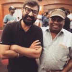 Aravind Akash Instagram - Onnu inga irrukku!! Innonu enga!!! With the legendary #senthil Saar!!! Always a fan!! Thanks for the pic