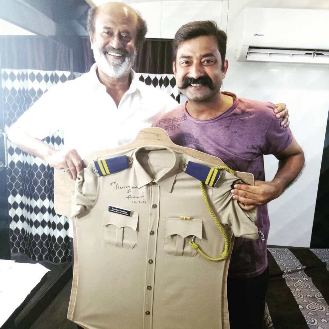 Aravind Akash Instagram - Thanks a lot 😊to WUNDERBAR FILM 🙏 and Thanks a lot 😊 to PA. RANJITH for letting share this picture on our SUPER STAR BIRTHDAY 🙏 HAPPY BIRTHDAY SIR🙏🙏 #shivajiraogaekwad #rajini #superstar #fan #costume #autograph #newspaper #article #grateful #dtnext #thankyourajinisir @rajinikanth_official @rajinikanth_fans_ @rajinikanthfanclub @rajini_biggest_superstar_india
