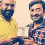 Aravind Akash Instagram - Thank q @silambarasantrofficial for the lovely watch!! @venkat_prabhu gave it with care!! #maanaadu #spreadlove #aVPpolitics see you guys soon in theatres🤞🏻🤞🏻🤞🏻🤞🏻🤞🏻