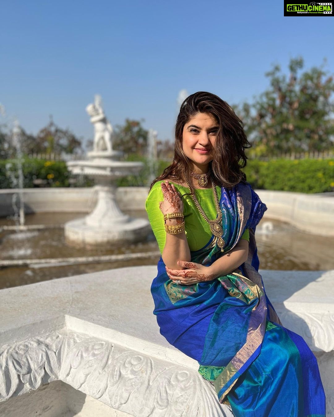 Archana Instagram - When you try to show off #jewellery while posing! :) . . . Jewellery- @azotiique Taj Falaknuma Palace