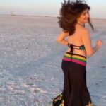 Archana Instagram - #fly my dear friend @inish_01 took this video & totally reflects of his love! . . . #thankyou #friend #love #care #rannofkutch #rann #kutch #gujarat #india #incredibleindia #incredible #whitedesert #desert #sunset Rann Utsav Tent City, Dhordo, Kutch, Gujarat