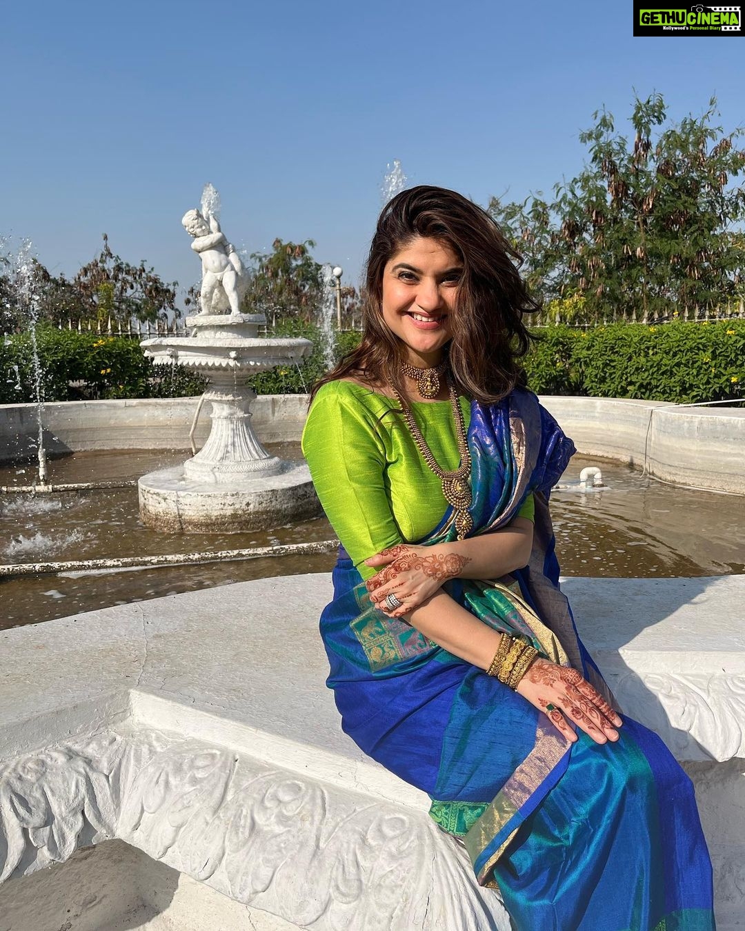 Archana Instagram - When you try to show off #jewellery while posing! :) . . . Jewellery- @azotiique Taj Falaknuma Palace