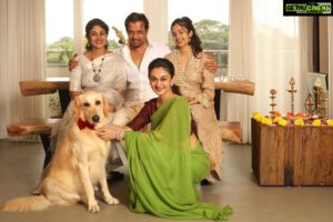 Arjun Sarja Instagram - Happy Diwali to everyone celebrating🪔 
JAIHIND 
@aishwaryaarjun @anj204 
📸 @tarunkoliyot