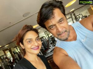 Arjun Sarja Instagram - 28 years of GENTLEMAN💪🏽 and coincidentally happened to meet the wonderful @madhoo_rockstar