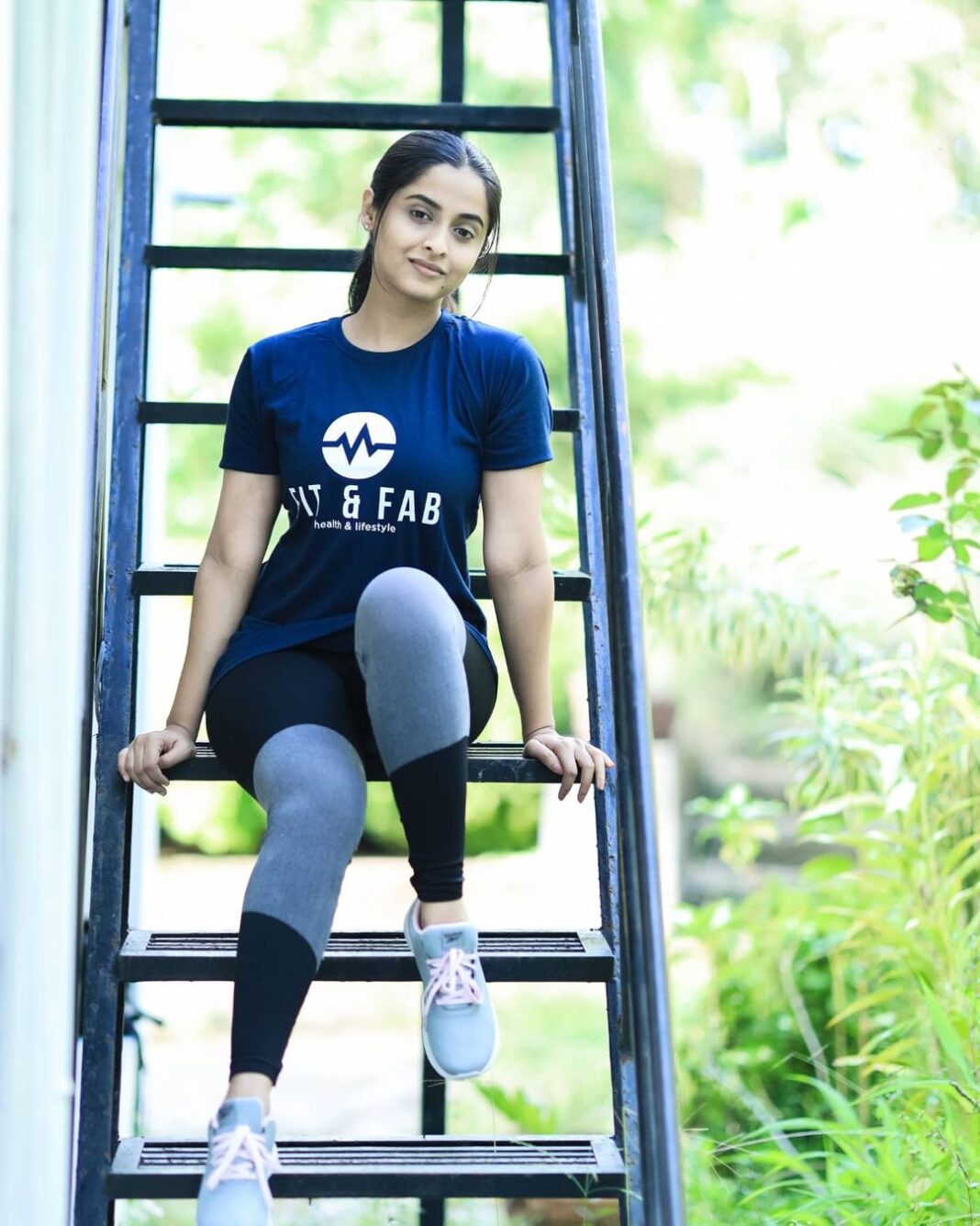 Arthana Binu Instagram - ๐: @_fit__fab
@_fit__fab @hari_krz always make sure that I am focused and consistent throughout my fitness journey.
The t-shirt from @_fit__fab is a perfect and comfortable workout wear
๐ท:@rohithsreedhar_j Arthana Binu Instagram - ๐: @_fit__fab @_fit__fab @hari_krz always make sure that I am focused and consistent throughout my fitness journey. The t-shirt from @_fit__fab is a perfect and comfortable workout wear ๐ท:@rohithsreedhar_j