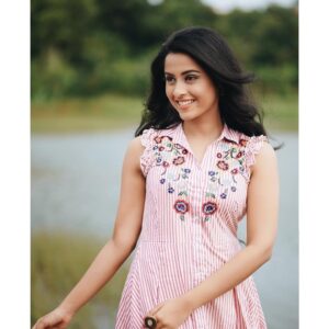 Arthana Binu Instagram - 🌸
.
.
📷 : @abhijithsk.photography .
👗 : @bloom_247 by  @prigeorgea
. 
Styled by @zoya__joy .
MUAH:@sudev.rudra_makeupartist
