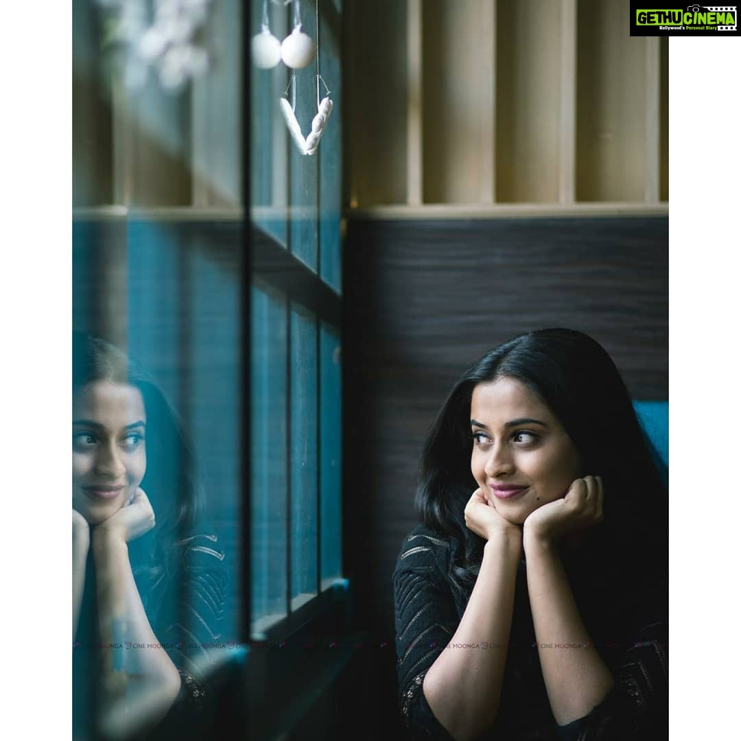 Arthana Binu Instagram - Reflect your happiness 🦄💫
