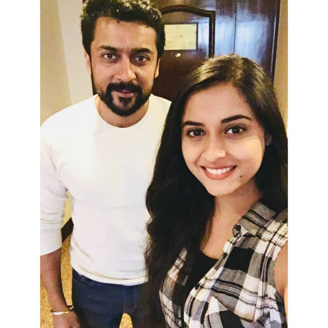 Arthana Binu Instagram - Charmer 💫 Both on and off-screen . . . Forever an admirer of his art ❤ Now connected professionally by #kadaikuttysingam