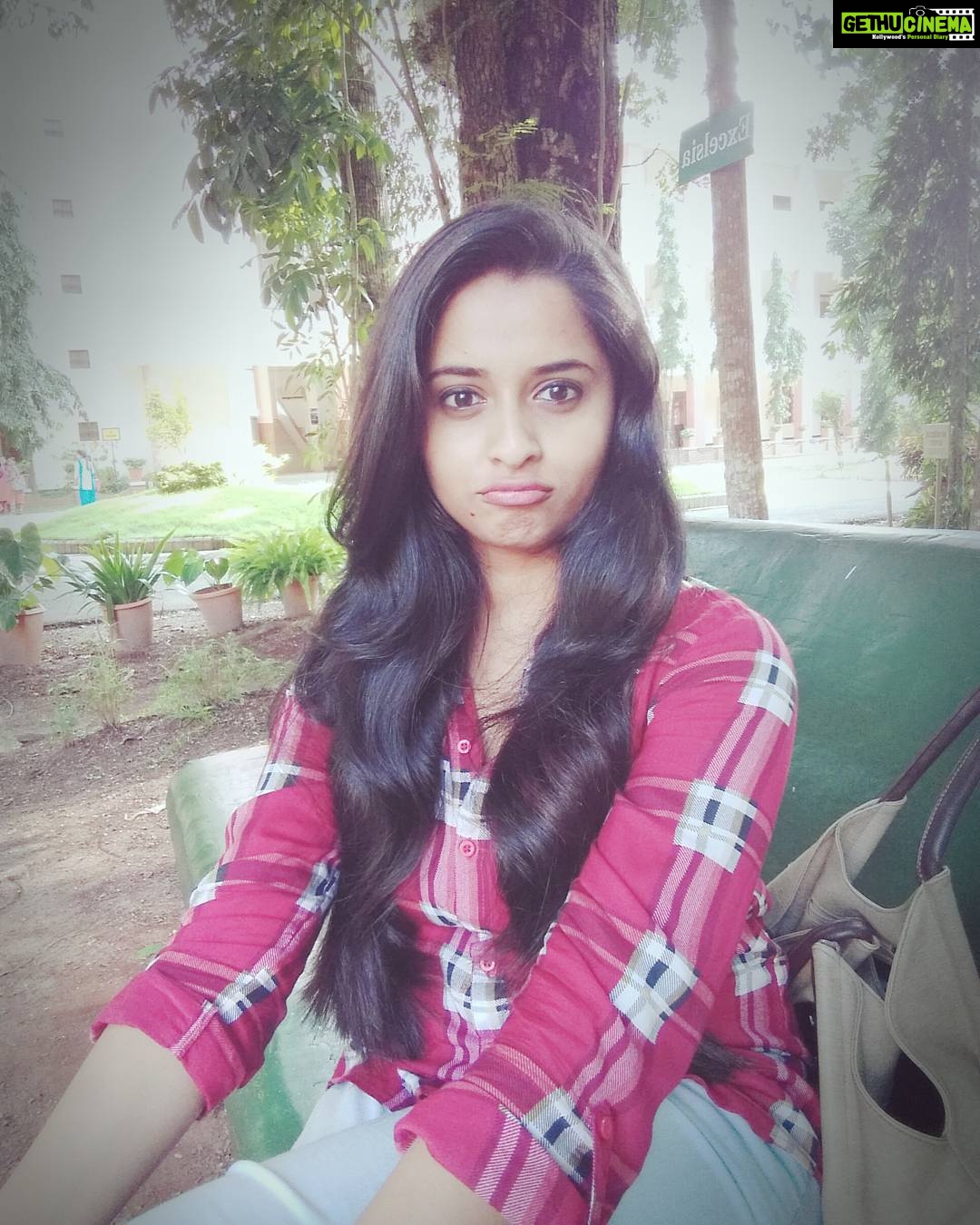 Arthana Binu Instagram - @diya_zahra_nish's timing is perfect! I don't know how she manages to click exactly when I become 'the silly me' . P.S. This expression is with me since childhood! And because of the strong feel that I am still a kid..i hold on to this 😆👼