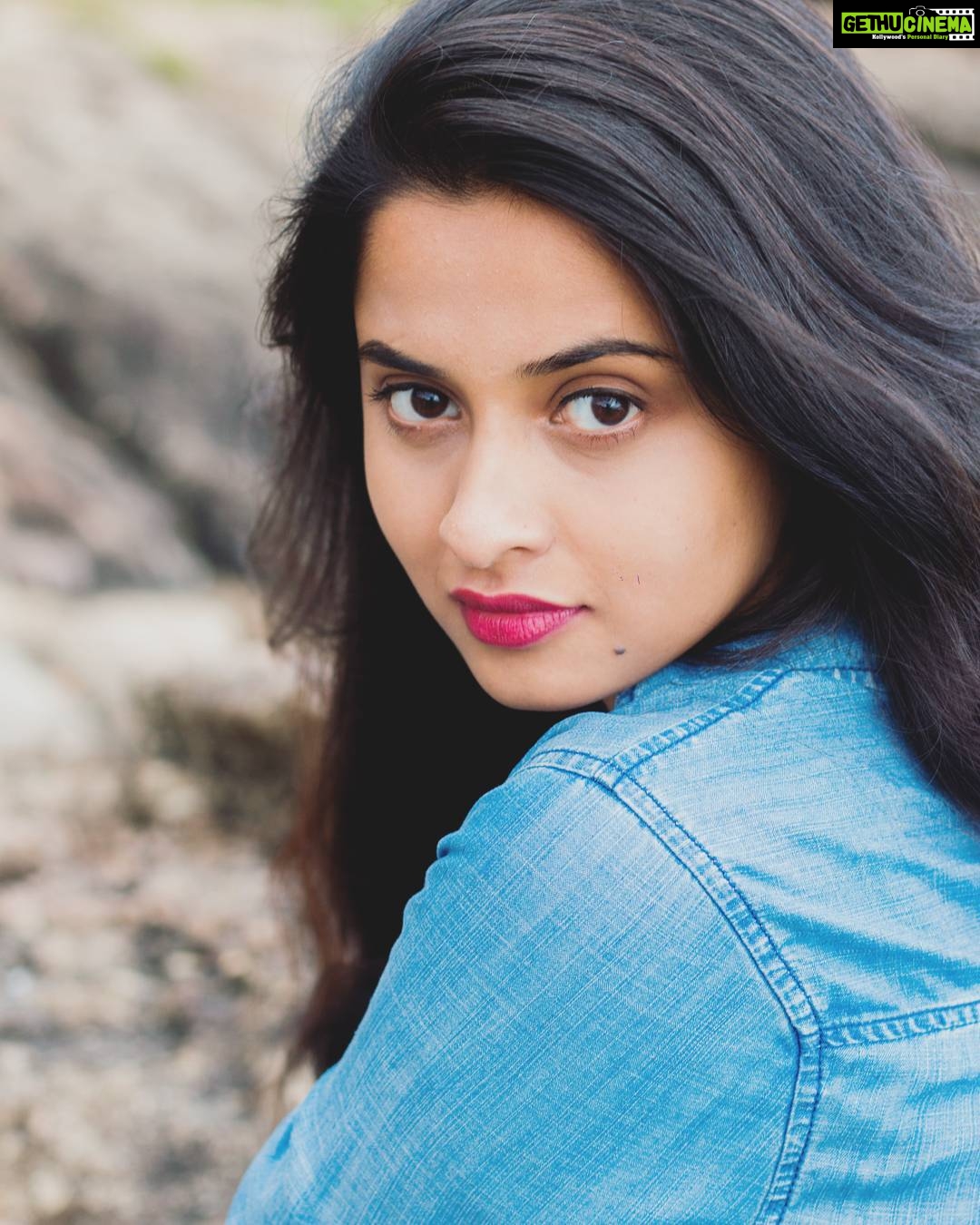 Arthana Binu Instagram - A click by @durgadasphotography 💫💫