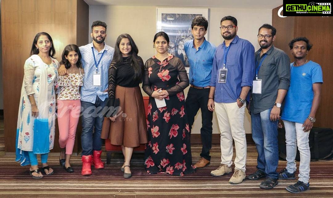 Arthana Binu Instagram - Ammu,jinjubaby and team creamlife! Thank you for being an amazing host! What's better than an interview where you have your friend @marakkal and many more familiar faces in the creative team! ☺ @thisiscreamlife