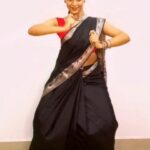 Arthana Binu Instagram - Chammak challo oooooo 😇 #chammakchallo #dancevideo #bollywooddance 📷 : @meeghal_elza Edit : @t.a.i.s.h.o.n