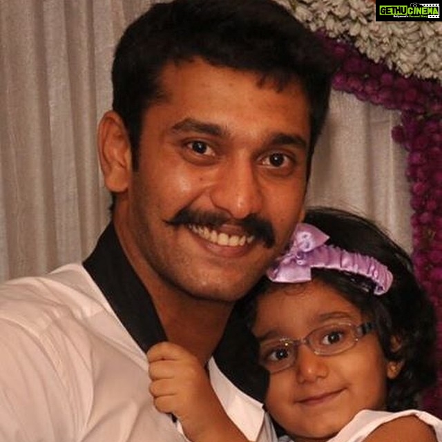 Arulnithi Instagram - With my sisters kid :)