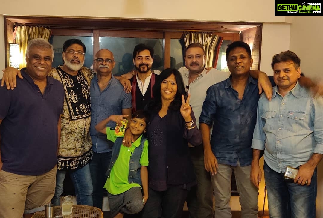 Ashish Vidyarthi Instagram - When a few from NSD 1990 met... Alshukran Bandhu.. Alshukran Zindagi! Mumbai, Maharashtra
