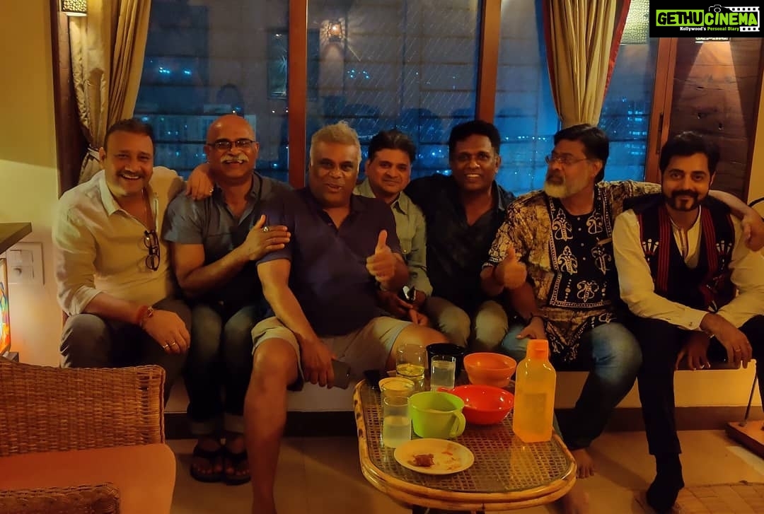 Ashish Vidyarthi Instagram - When a few from NSD 1990 met... Alshukran Bandhu.. Alshukran Zindagi! Mumbai, Maharashtra