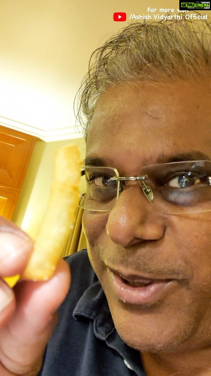 Ashish Vidyarthi Instagram - Cheeni कम Namak ज़्यादा 🍟 #DoMoreWithLife #reelitfeelit #rasmalai #frenchfries #fingerchips #foodie #reelkarofeelkaro #reelsinstagram #cheenikum #weekend #sundayfunday Mumbai, Maharashtra
