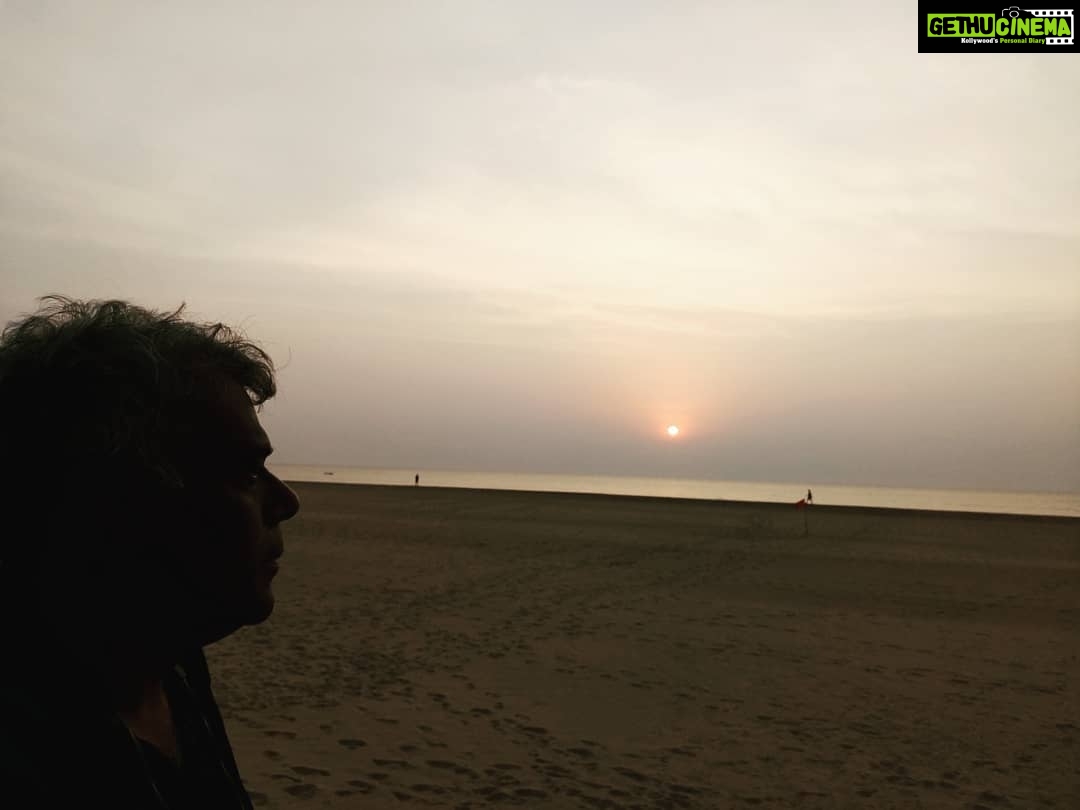 Ashish Vidyarthi Instagram - Two stollers, a viewer and a rising over the Bay... Here for an Avid Miner conversation.. www.avidminer.com The Taj Fishermans Cove