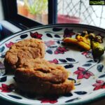 Ashish Vidyarthi Instagram - Thekua Sarson with chana mooly mirchi achaar Mumbai, Maharashtra