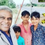 Ashish Vidyarthi Instagram – Bright eyes on the drive back from Alwar.. Shaukeen, Ramesh and Altaf, served freshly made orange juice..and an innocence filled conversation followed. Innocence and freshness, both rare! Kishangarh