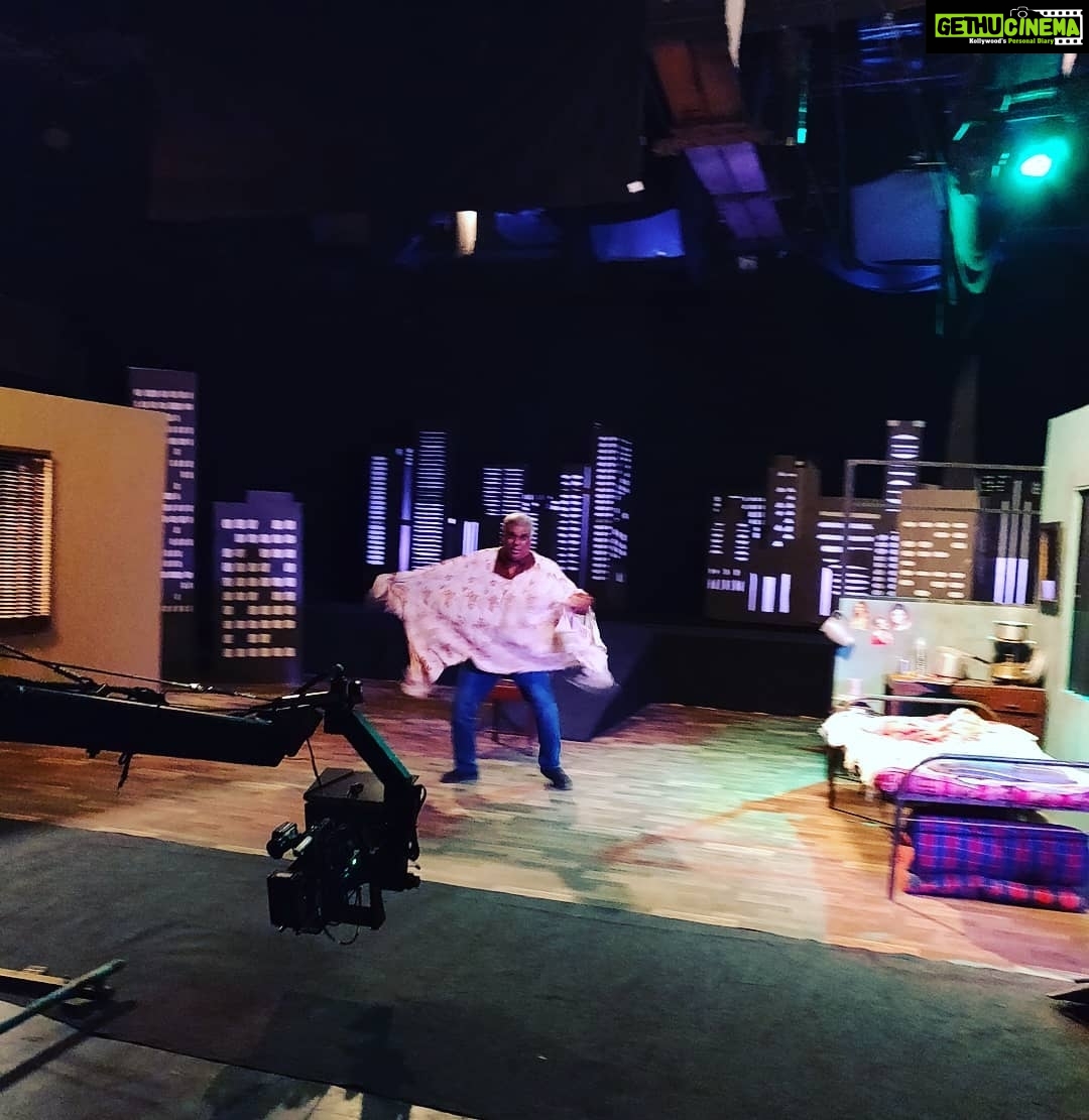 Ashish Vidyarthi Instagram - Dayashankar gets shot! Mumbai, Maharashtra